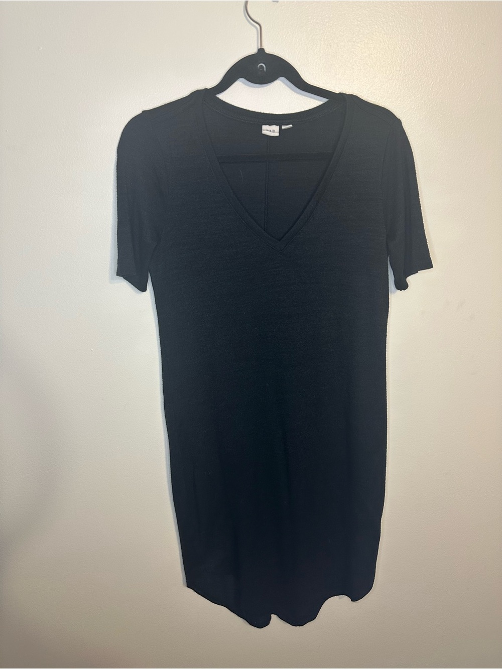 GAP Black V-Neck Short Sleeve Women’s Dress